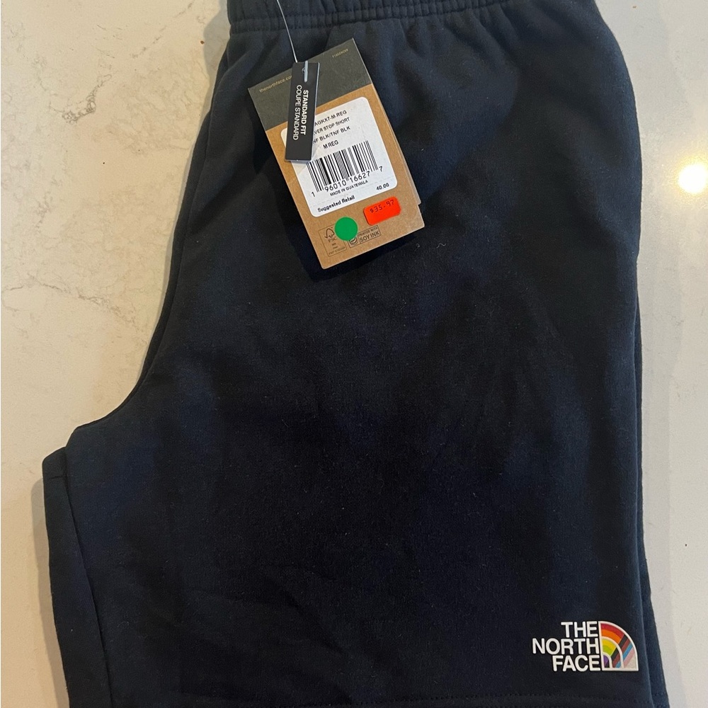 Men’s medium shorts. Non-smoking, pet free home. New with tags, never worn.